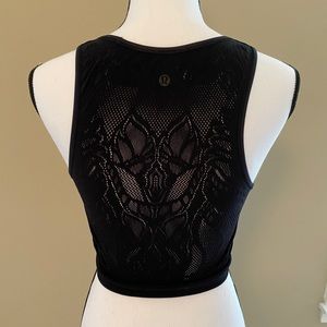 Lululemon workout top